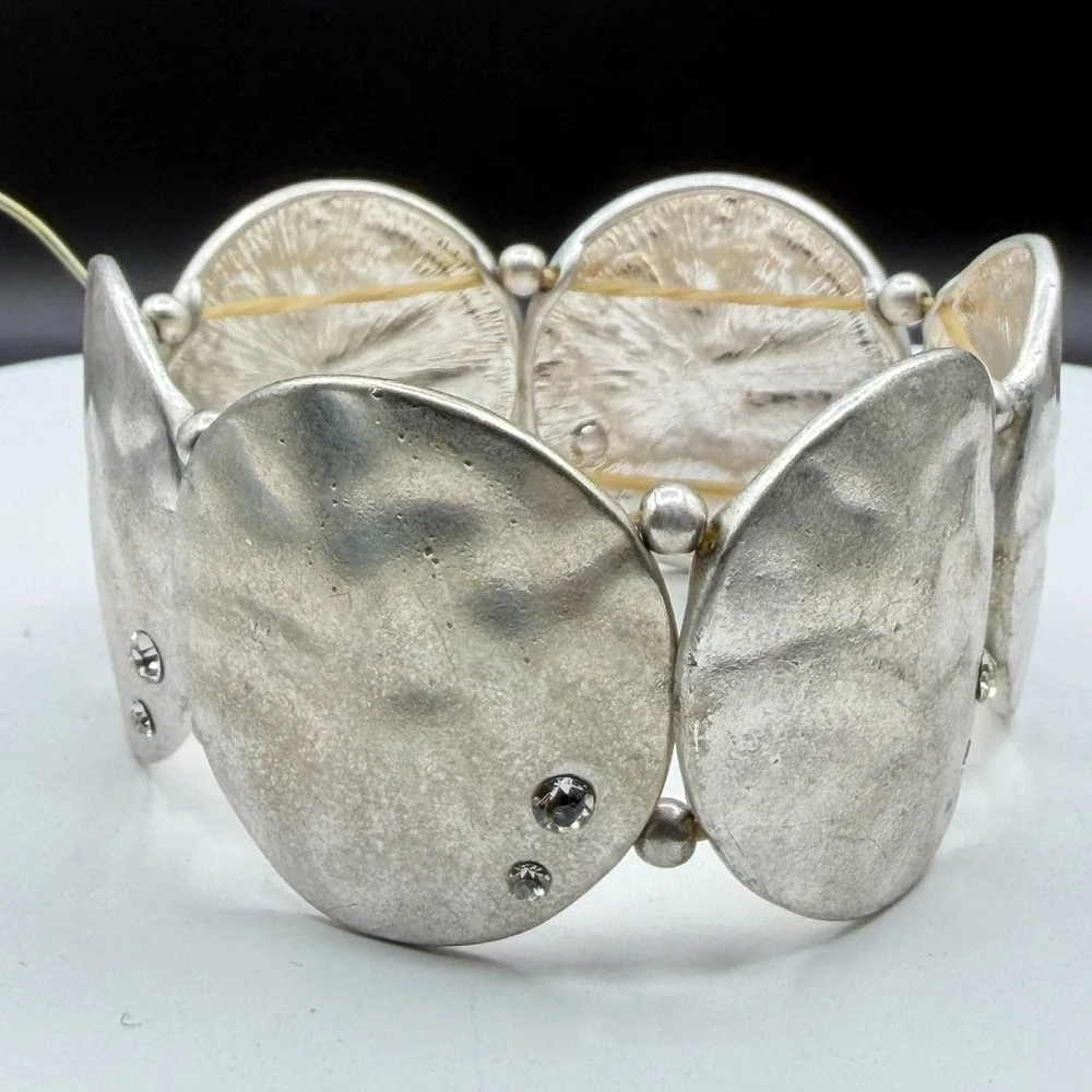 N/A bold silver